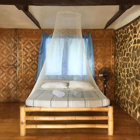 Beach House Resort And Dive Center Mambajao Kültér fotó