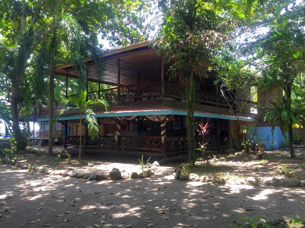 Beach House Resort And Dive Center Mambajao Kültér fotó