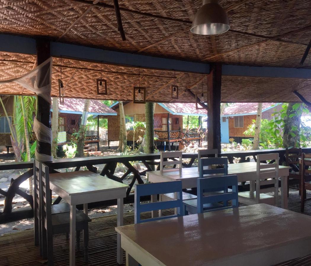 Beach House Resort And Dive Center Mambajao Kültér fotó