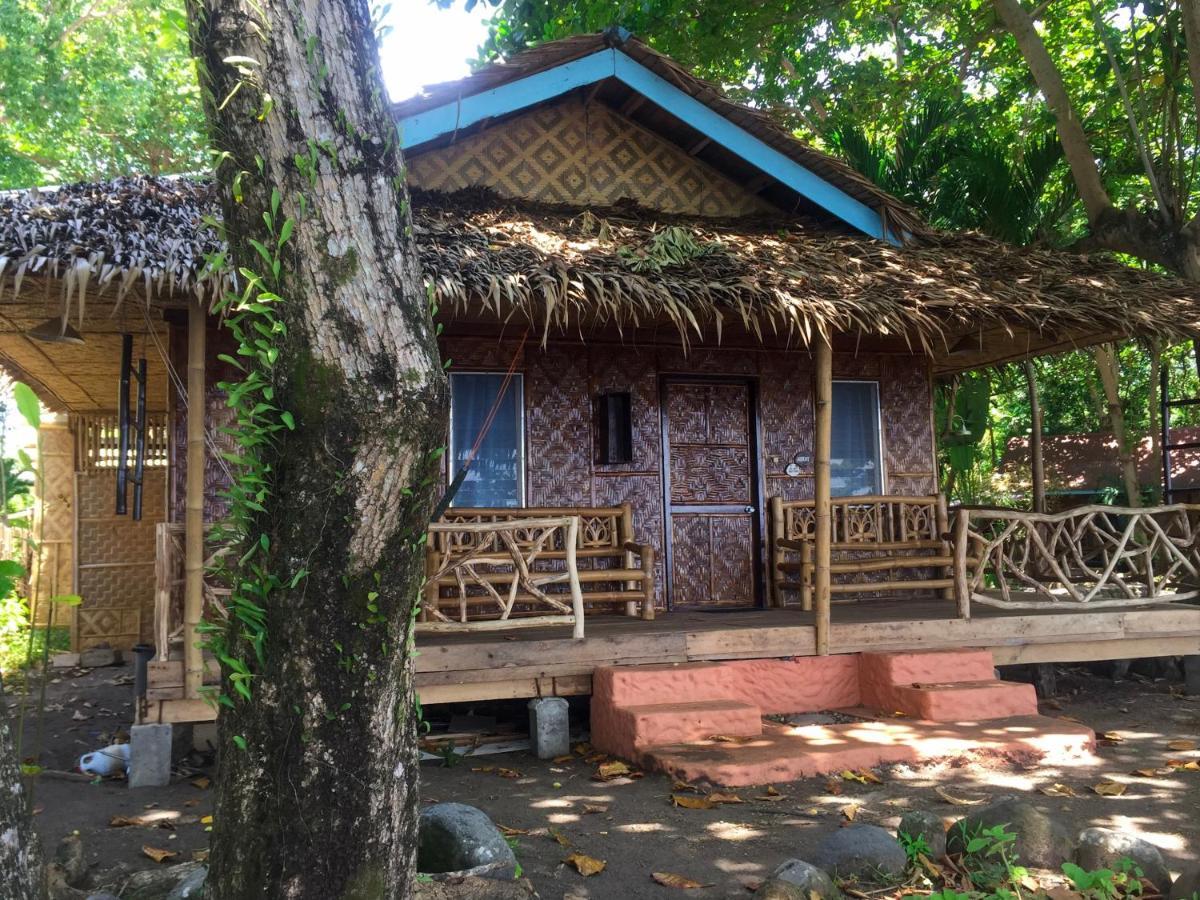 Beach House Resort And Dive Center Mambajao Kültér fotó
