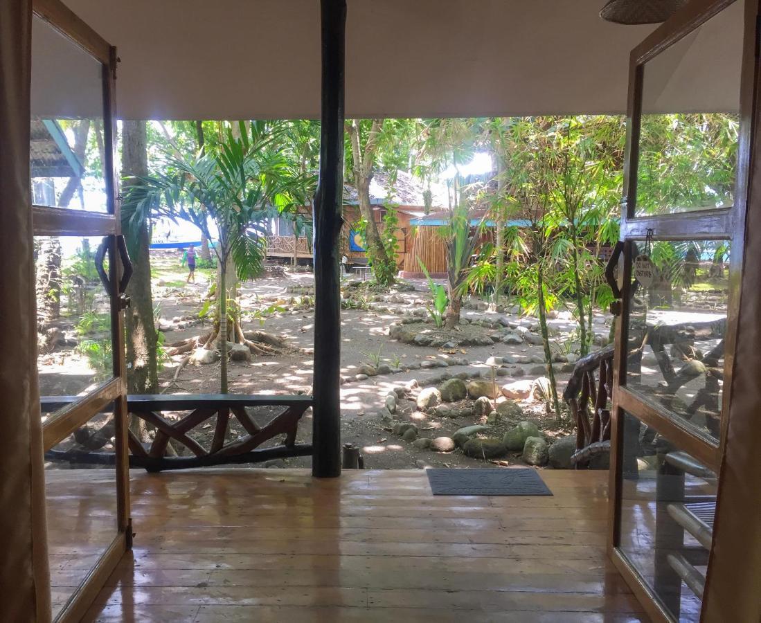 Beach House Resort And Dive Center Mambajao Kültér fotó
