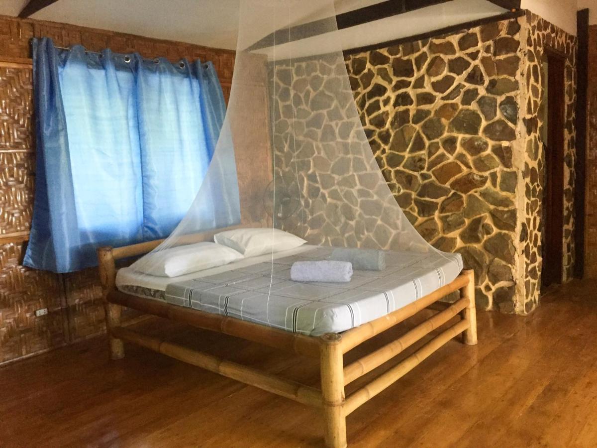 Beach House Resort And Dive Center Mambajao Kültér fotó